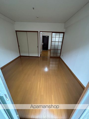 サンシャインハイツBの居間写真