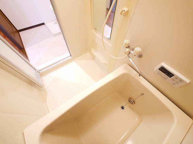 バス・シャワールーム　ゆったり過ごせるお風呂です