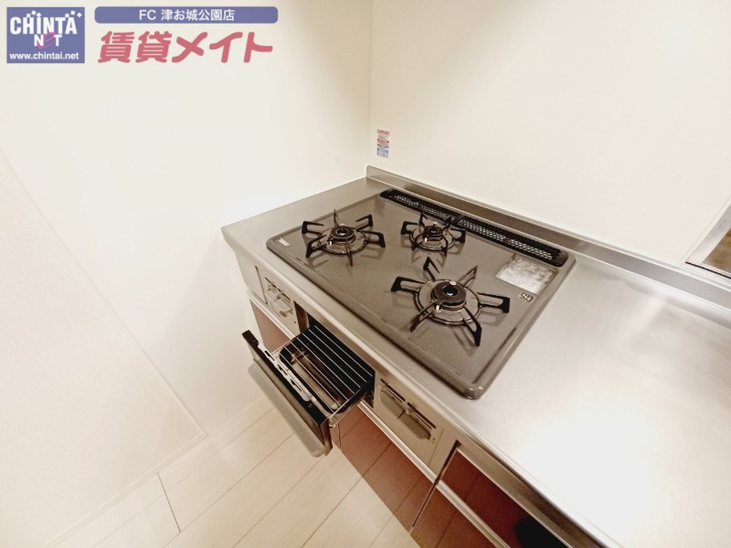 キッチン　同建物別部屋