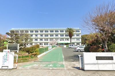 小学校　浜松市立新津小学校（小学校）まで519m