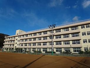 小学校　中山小学校（小学校）まで1418m