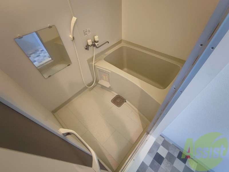 バス・シャワールーム　お風呂になります。一日の疲れを癒してくださいね。