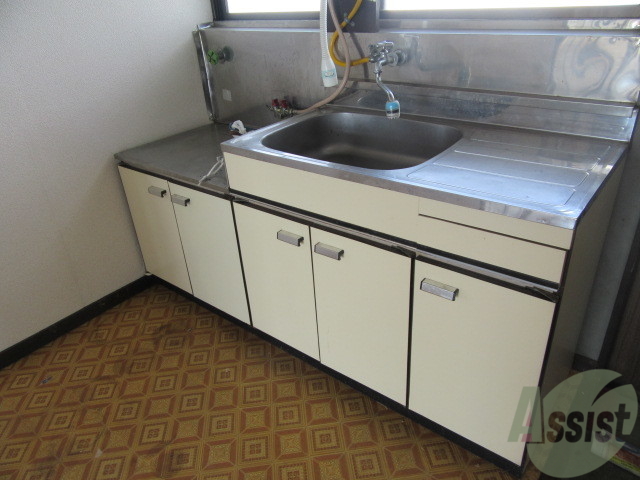 キッチン　こちらはキッチンです。料理するのが楽しみですね。