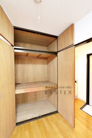 収納　※同タイプ・別部屋の参考写真です。