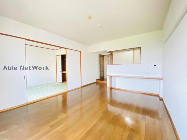 居室・リビング　別号室写真