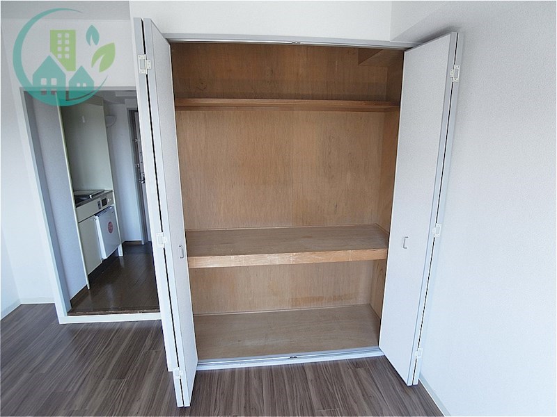 収納　サムティ灘駅前