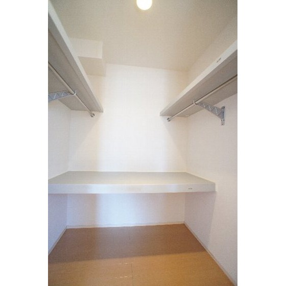 収納　ウォークインクローゼット