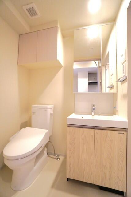 洗面設備　※写真は同タイプ住戸です。