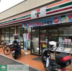 コンビニ　セブンイレブン足立西綾瀬3丁目店（コンビニ）まで340m