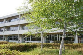 中学校　青梅市立西中学校（中学校）まで1392m