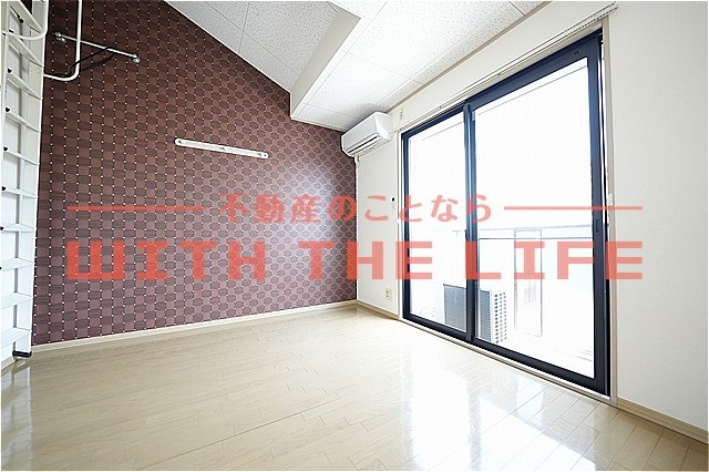 居室・リビング　ゆったり過ごせる居間です