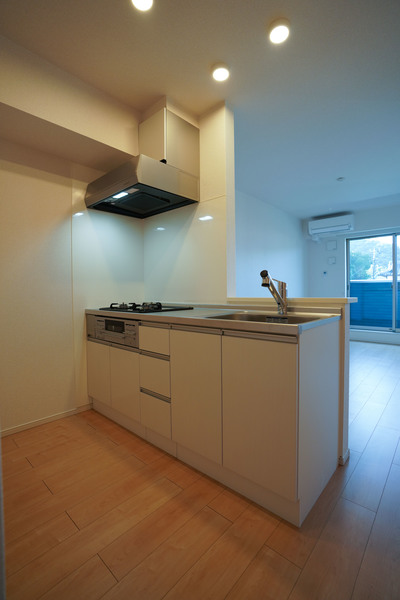 キッチン　同じ建物の別の部屋