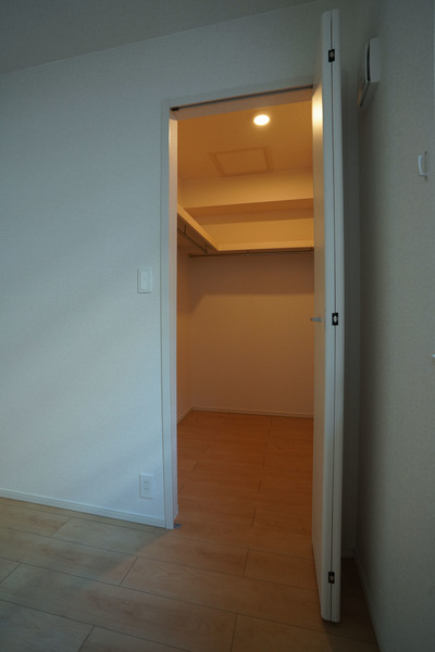 収納　同じ建物の別の部屋