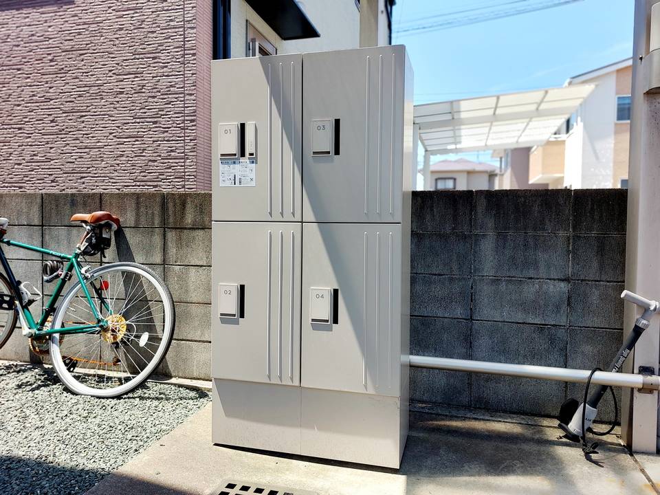 エントランス　宅配ボックス