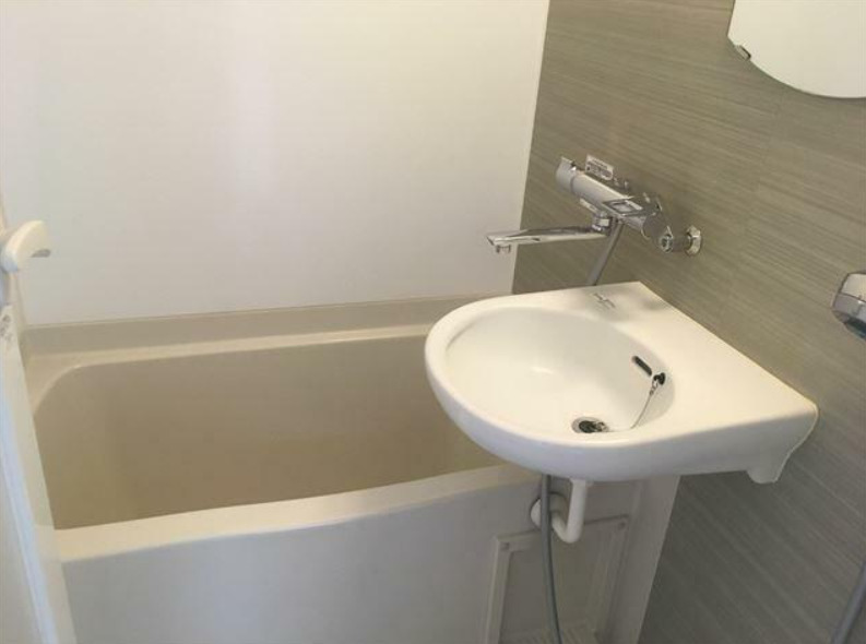 バス・シャワールーム　※別部屋参考写真