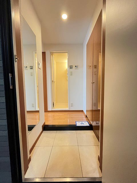 玄関　同タイプ別部屋写真