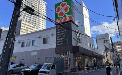 スーパー　スーパー　ライフ　中崎町駅前店（スーパー）まで106m