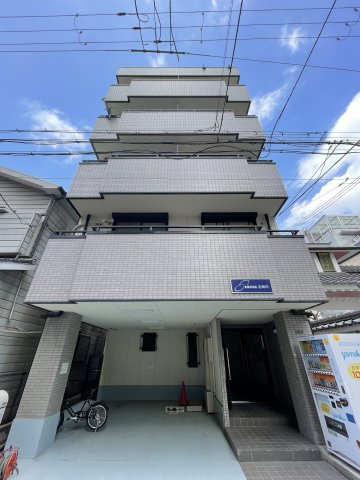 建物外観　外観は落ち着いています