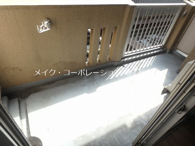 バルコニー　同物件、別号室の写真です。