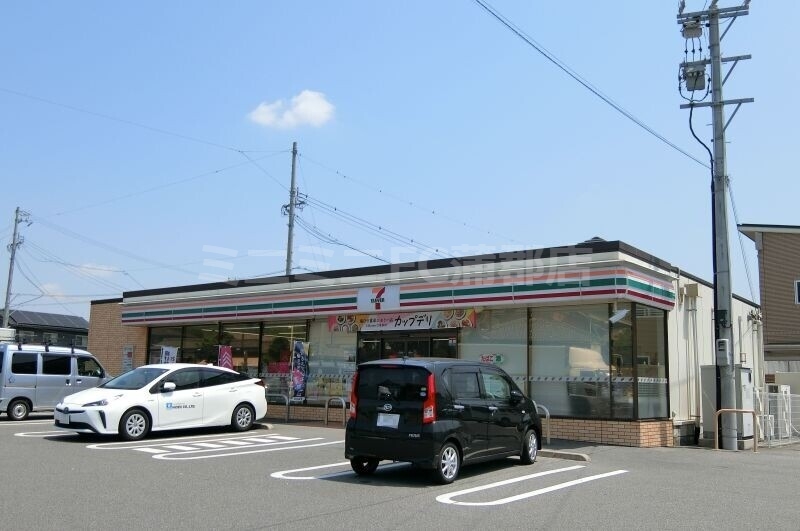 コンビニ　セブンイレブン幸田六栗店（コンビニ）まで914m