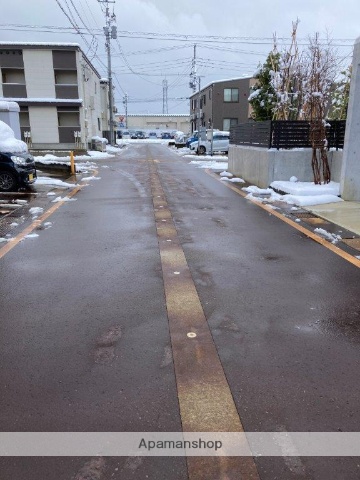 その他　前面道路（その他）まで0m