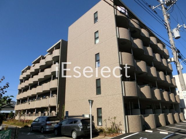 建物外観　家具家電付きのマンションです。