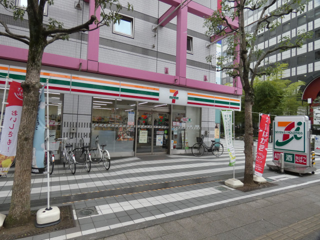 コンビニ　セブン－イレブン　墨田両国２丁目店（コンビニ）まで300m