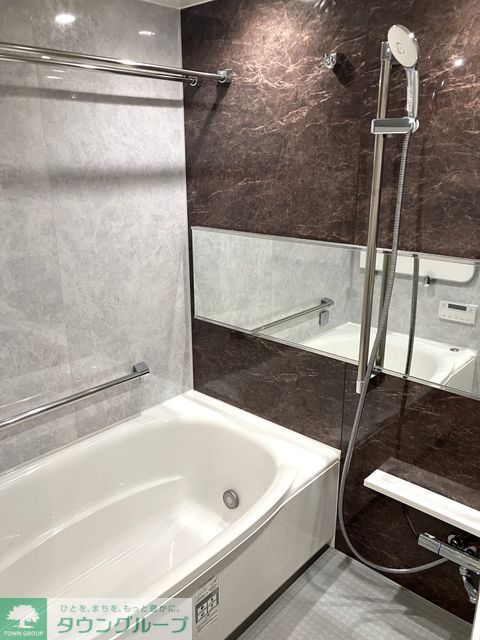バス・シャワールーム　※写真は同タイプ住戸です。