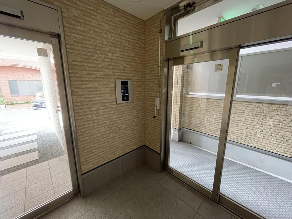 エントランス　エントランス