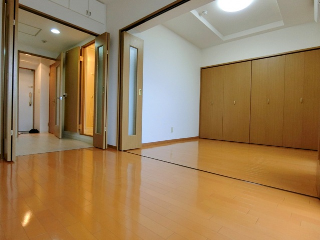 居室・リビング　明るく広々としたお部屋