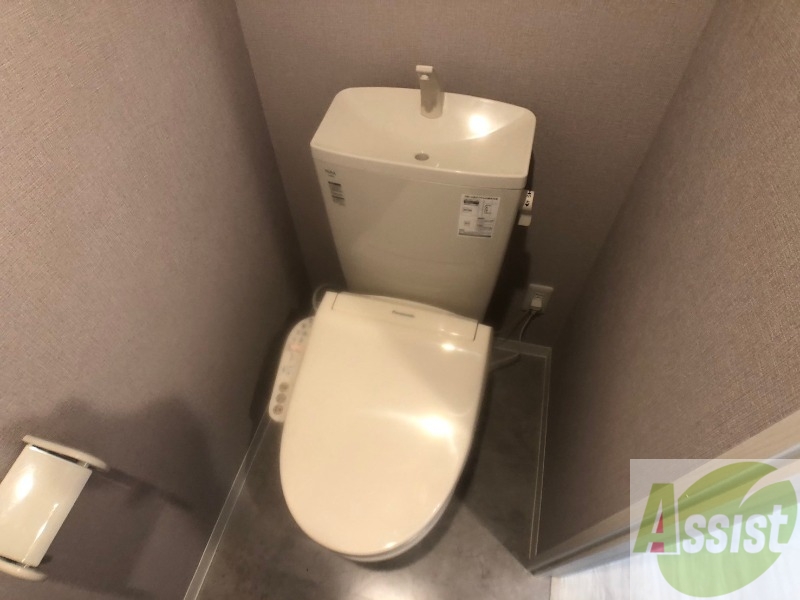 トイレ　シャワートイレになっているので快適です！