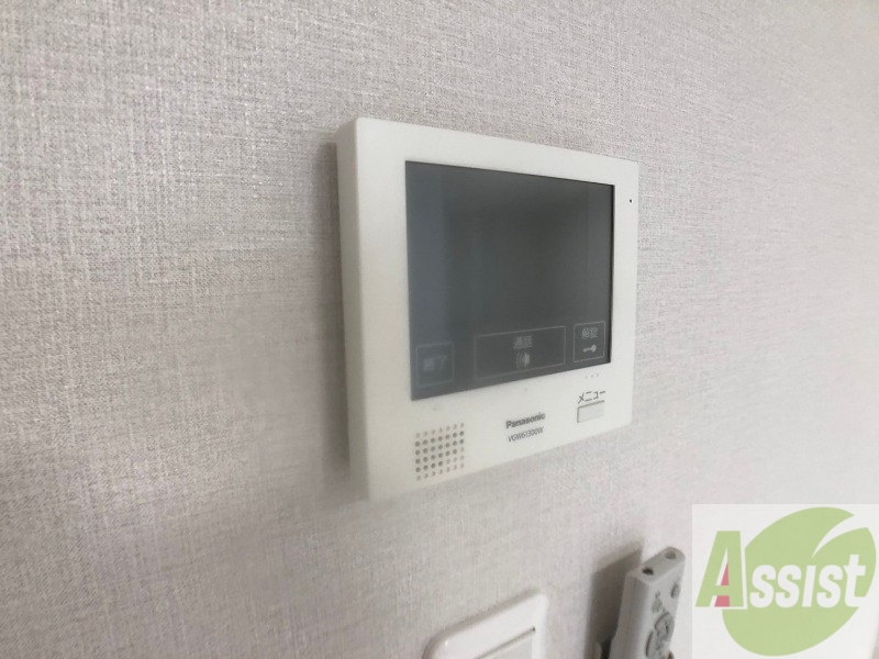 セキュリティ　ＴＶモニター付インターホンです。来客者の顔が見えるので安心！