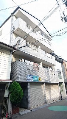 建物外観　１フロア２戸全室角住戸！