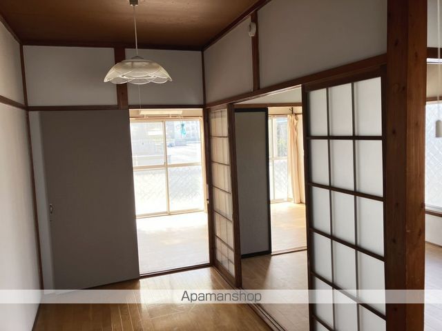 ＪＲ常磐線 いわき駅 バス乗車時間：18分 最寄りバス停で下車 徒歩3分 2階建 築54年の内装写真