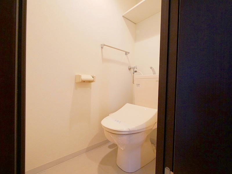 トイレ　あったらうれしいウォシュレット付き♪