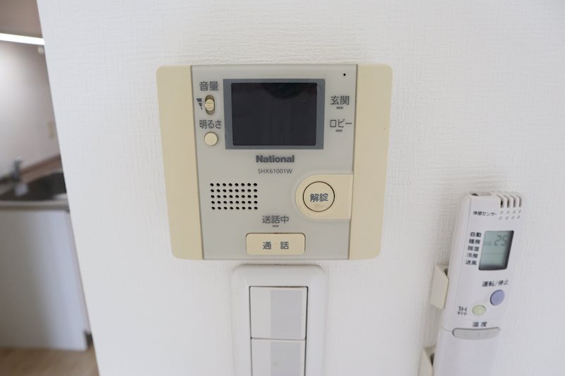 セキュリティ　モニター付きインターホン