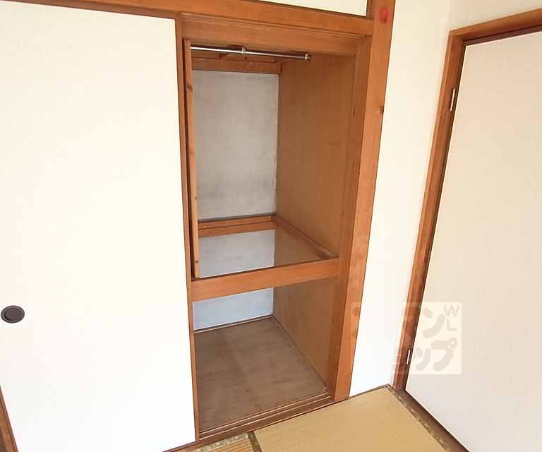 収納　押入収納あります