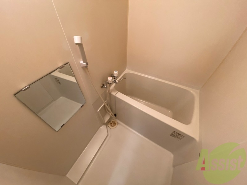 バス・シャワールーム　お風呂になります。一日の疲れを癒してくださいね。