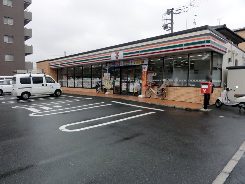 【鎌ケ谷市富岡のマンションのコンビニ】