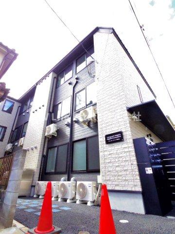 【東村山市諏訪町のアパートの建物外観】