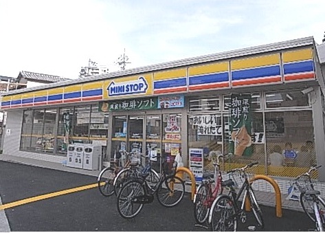 コンビニ　ミニストップ 寝屋川三井南町店（コンビニ）まで517m