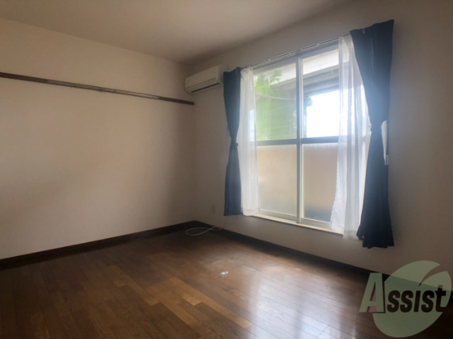 居室・リビング　６帖の洋室です。フローリング貼りの綺麗な室内です。