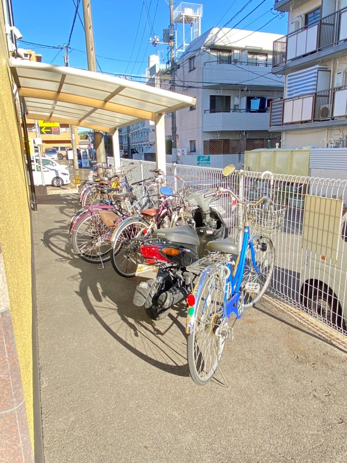 【広島市佐伯区美の里のマンションのエントランス】