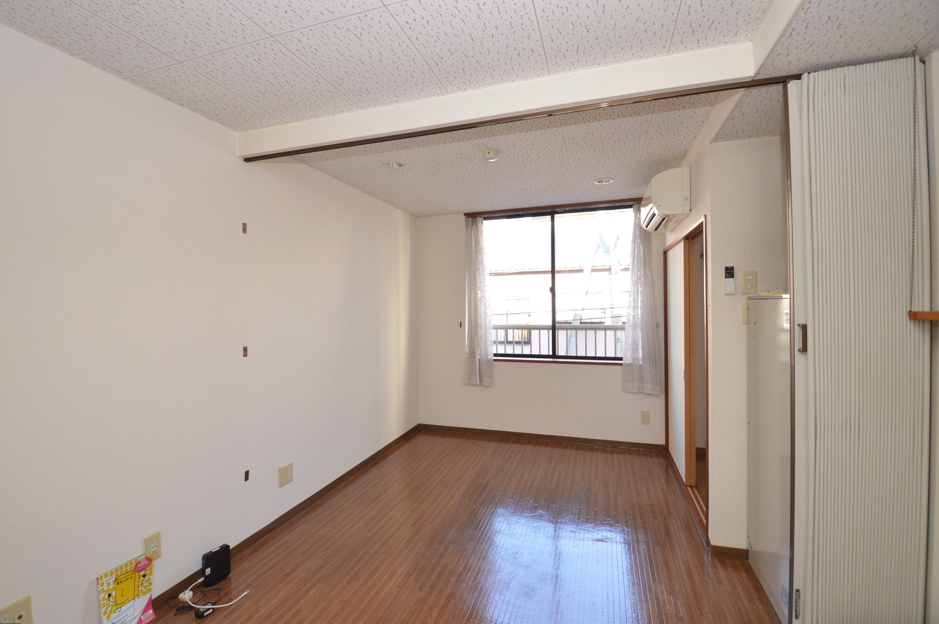 居室・リビング　（参考）他室の写真を使用しています。現況優先となります。