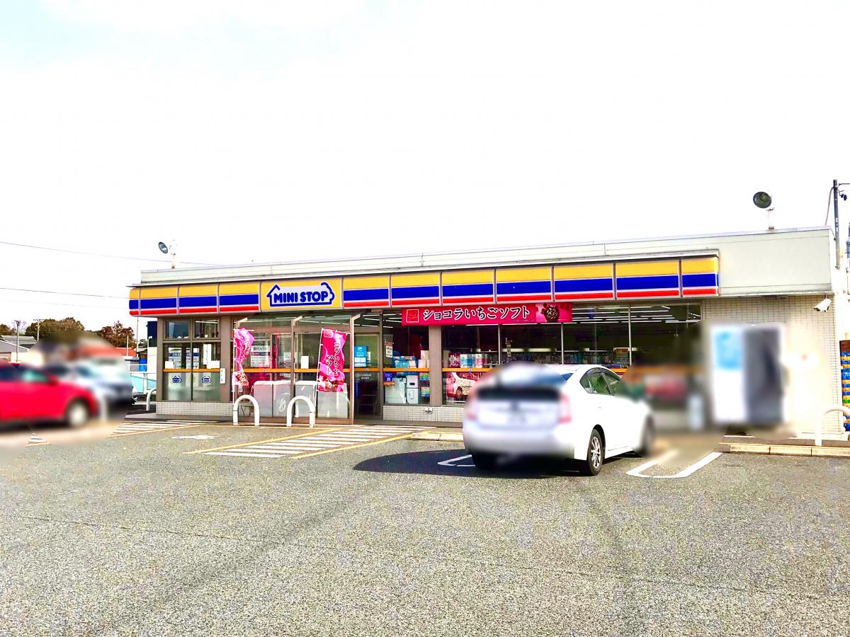 コンビニ　ミニストップ稲沢旗屋町店（コンビニ）まで588m