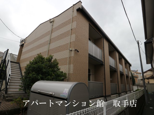 【レオパレスノーブルシャトーの建物外観】