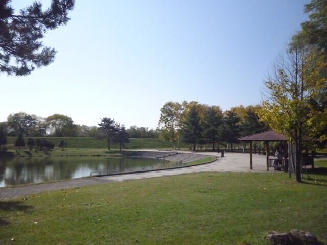 【北見市中ノ島町のアパートの公園】