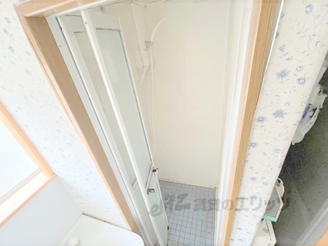 バス・シャワールーム　共同シャワー