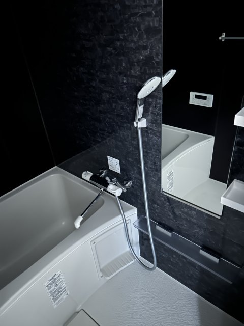 バス・シャワールーム　同物件、別号室のものです