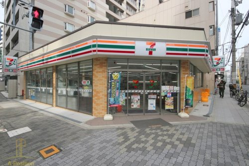 コンビニ　セブンイレブン 大阪大手通1丁目店（コンビニ）まで166m